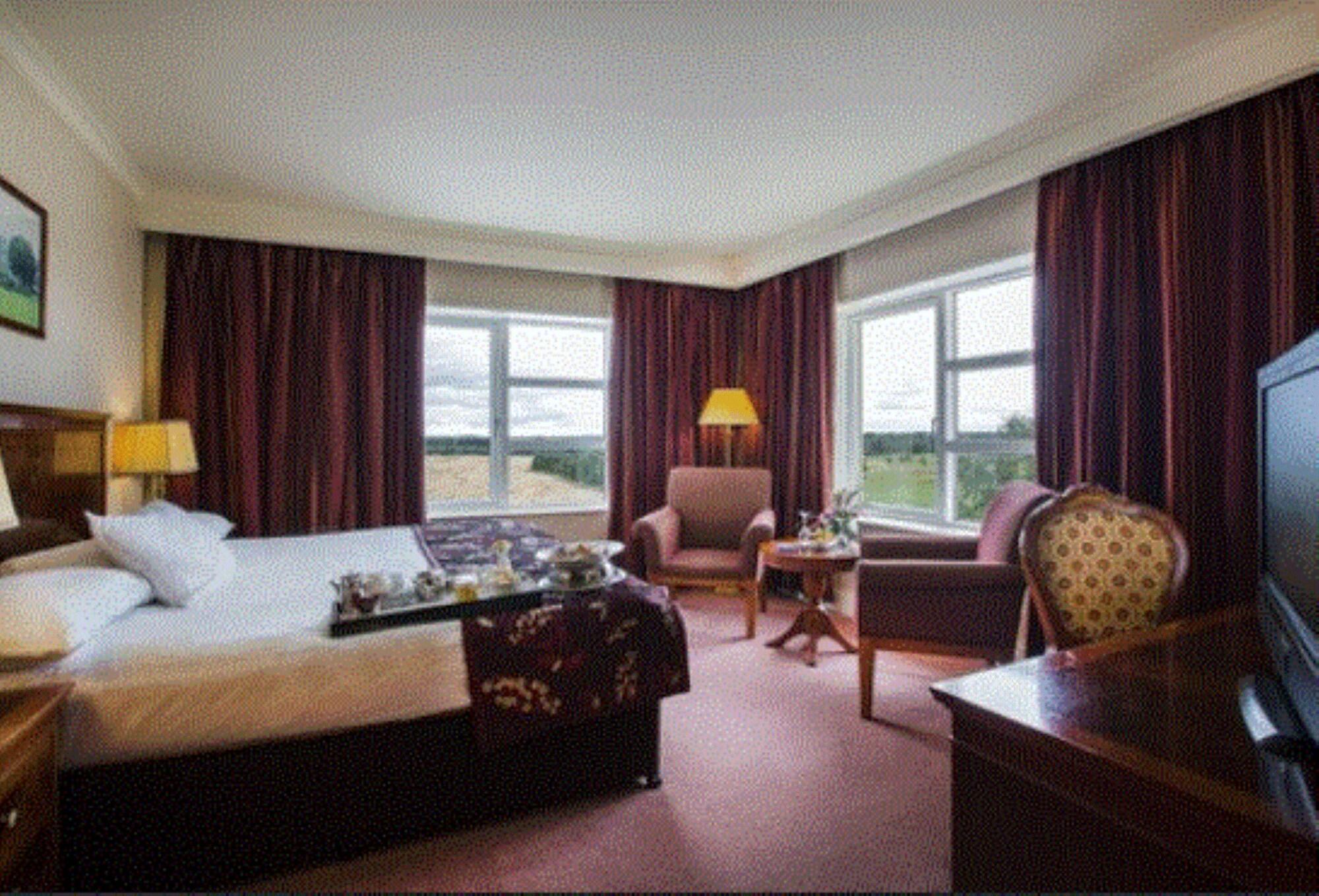 Knightsbrook Hotel & Golf Resort Трим Экстерьер фото
